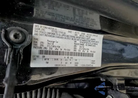 2015 Ford Focus Se z USA, uszkodzony, nr VIN 1FADP3F21FL218842